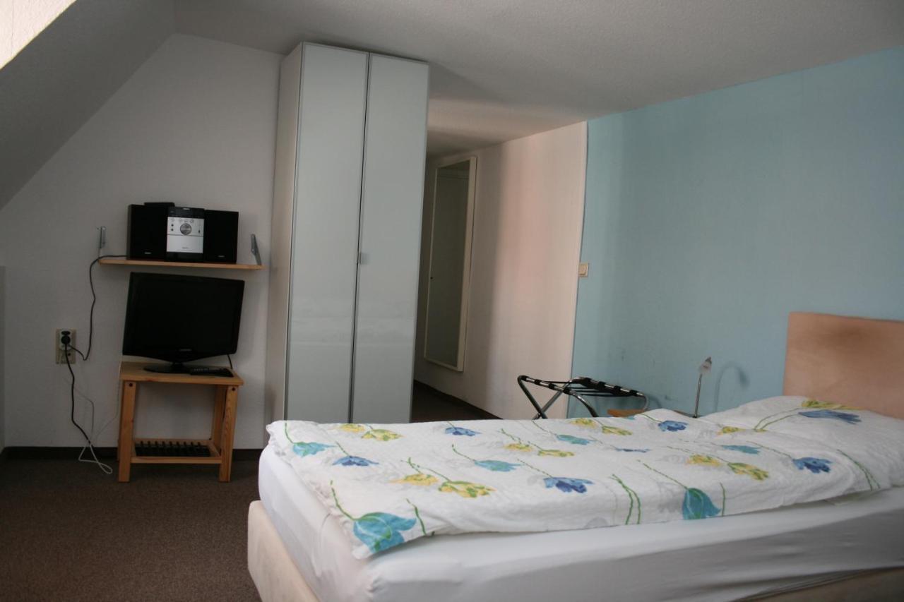 Pension-Ristorante Ventura Ehemals Reinhards Pension Hornburg  部屋 写真