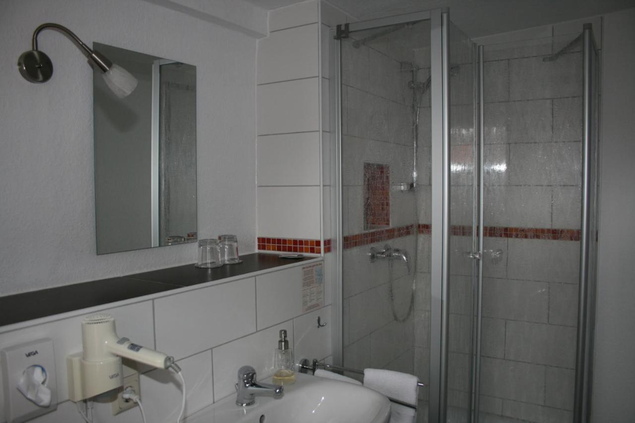 Pension-Ristorante Ventura Ehemals Reinhards Pension Hornburg  部屋 写真